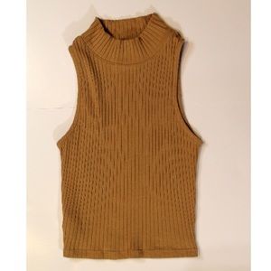 Forever 21 Sleeveless Crop Top